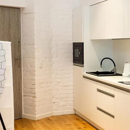 Апартаменты Z Upadkiem Ikara / With The Fall Of Icarus *