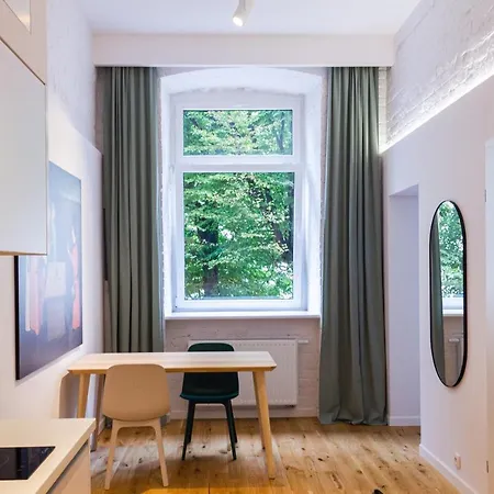 Z Upadkiem Ikara / With The Fall Of Icarus