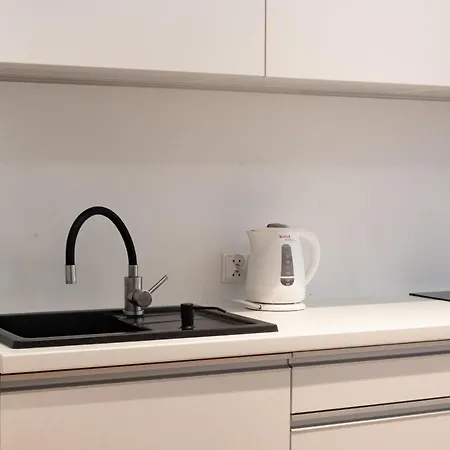 Lägenhet Z Upadkiem Ikara / With The Fall Of Icarus *