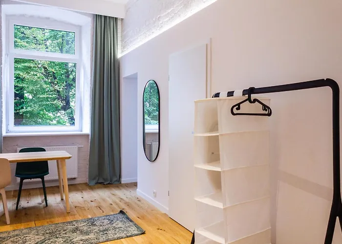 Апартаменты Z Upadkiem Ikara / With The Fall Of Icarus