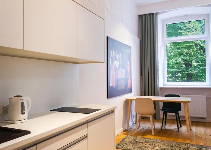 Lejlighed Z Upadkiem Ikara / With The Fall Of Icarus