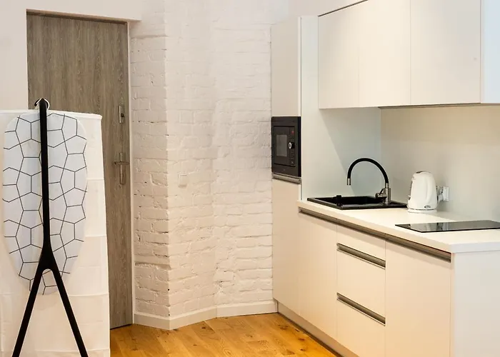 Lejlighed Z Upadkiem Ikara / With The Fall Of Icarus *