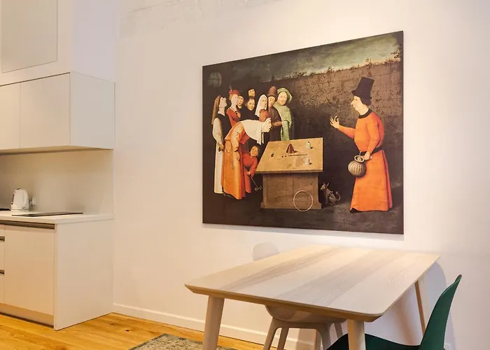 Апартаменты Z Upadkiem Ikara / With The Fall Of Icarus Лодзь