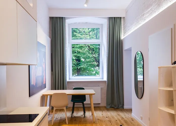 Z Upadkiem Ikara / With The Fall Of Icarus